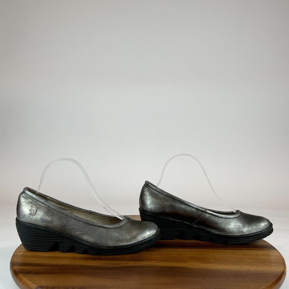 Womens Fly London‎ Gray Metallic Leather Wedge Pump Shoes Size 37 US 6-6.5 M GUC